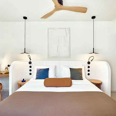 Paralos Kosta Alimia