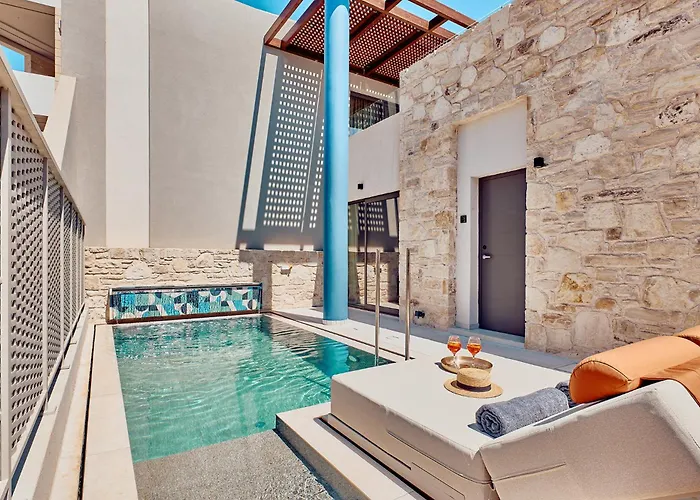 Hotel Paralos Kosta Alimia 5*