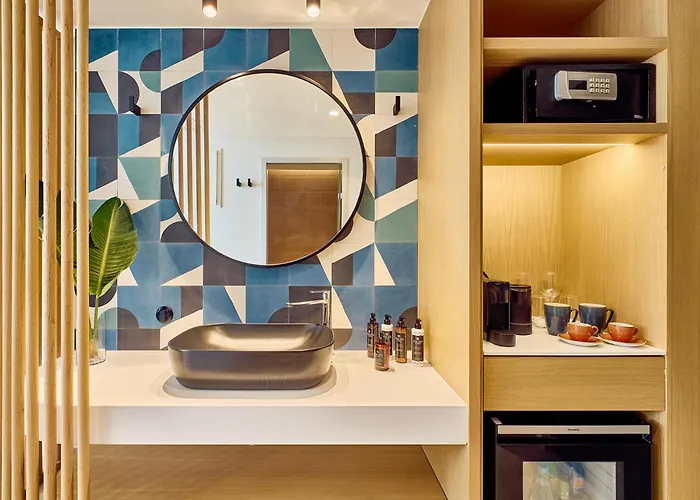 Paralos Kosta Alimia فندق 5*