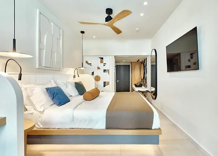 Paralos Kosta Alimia