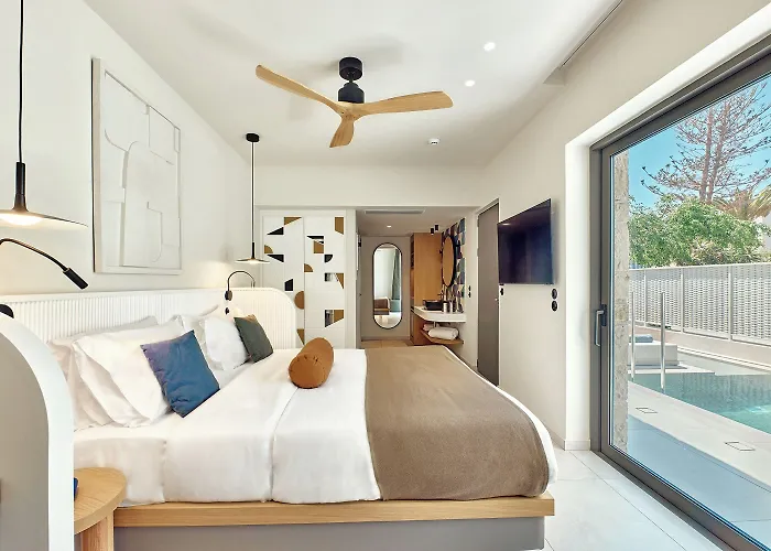 Paralos Kosta Alimia